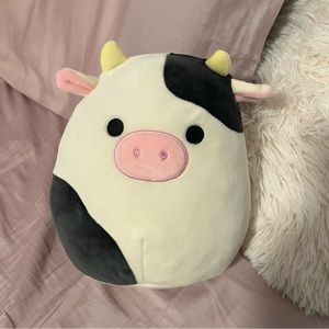 8" Squishmallow Connor The Cow